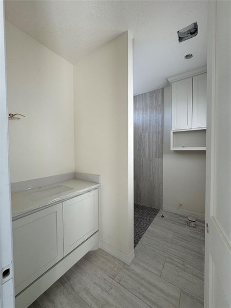 Image 27 of a home in .