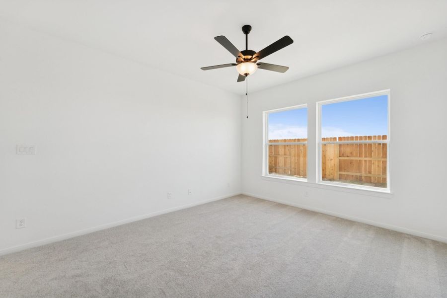 Spacious, unfurnished interior of a new home in The Grand Prairie 40’, Hockley (Image 15).