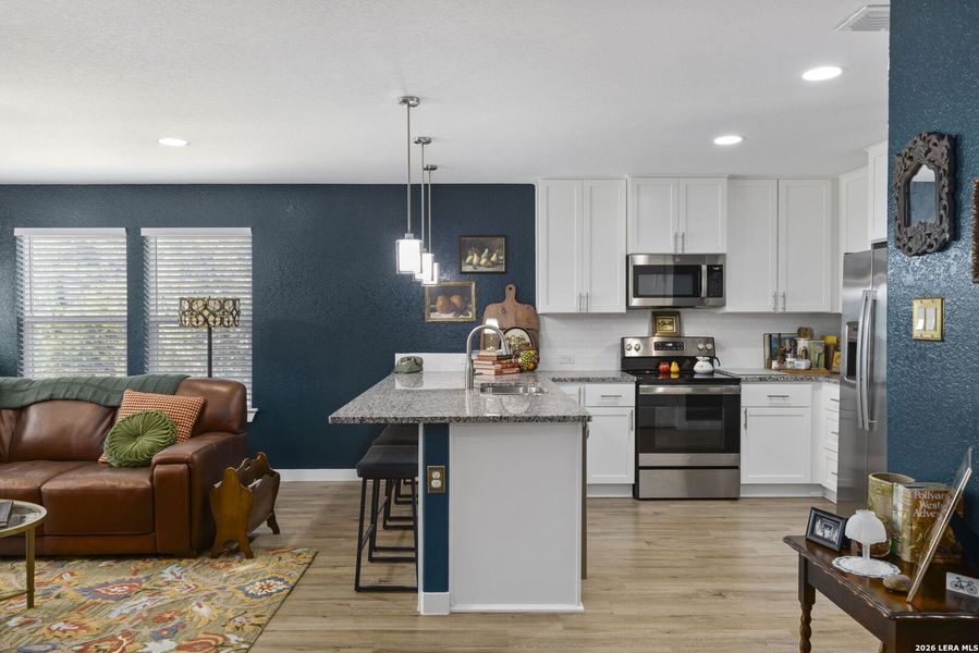 Furnished interior view inside a new home in , Bandera (Image 18).