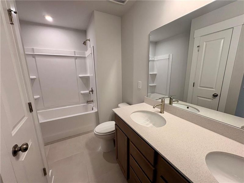 Furnished interior view inside a new home in Riversprings, Dacula (Image 8). Furnished interior view inside a new home in Riversprings, Dacula (Image 8).