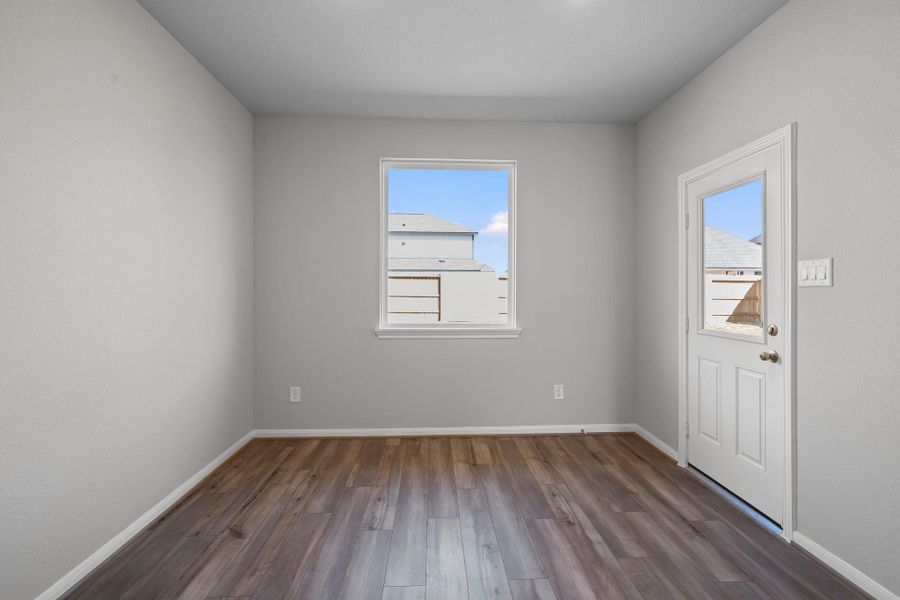 Spacious, unfurnished interior of a new home in Oakwood Estates, Waller (Image 21).