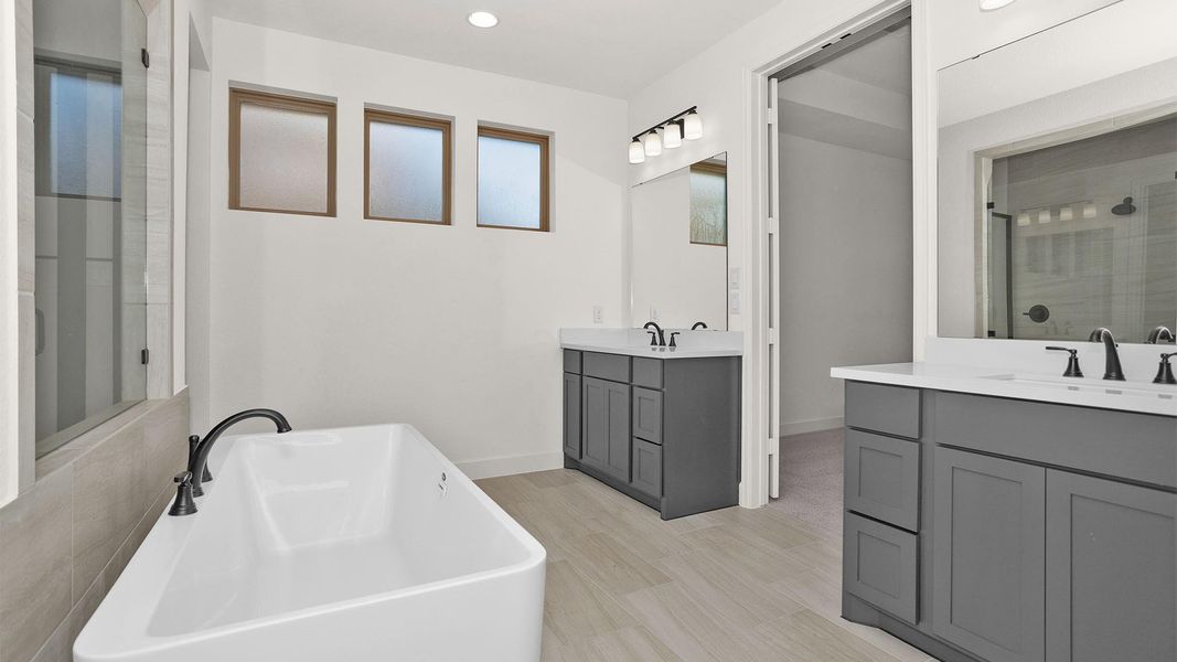 Furnished interior view inside a new home in Candela, Richmond (Image 5).