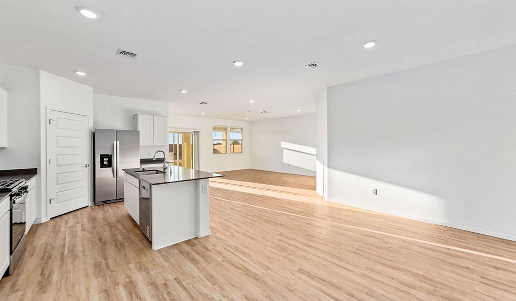 Furnished interior view inside a new home in Entrada Del Toro at Rancho Sahuarita, Sahuarita (Image 5).