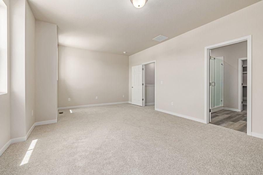 Spacious, unfurnished interior of a new home in Arras Park, Thornton (Image 17).