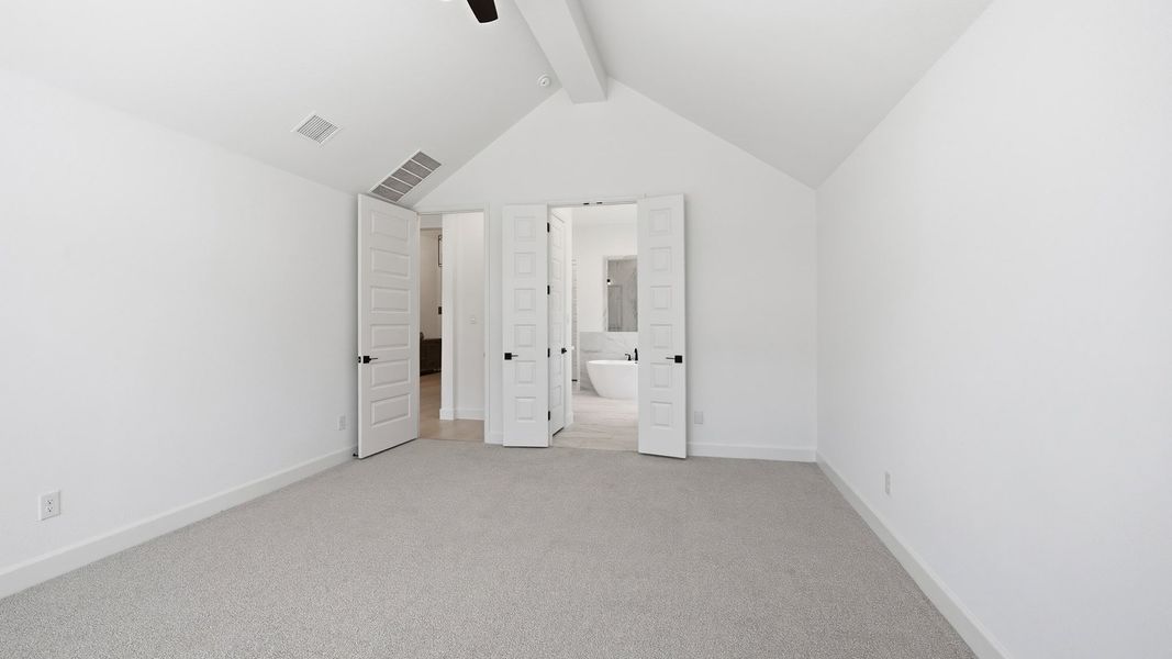 Spacious, unfurnished interior of a new home in Talon Hills, Fort Worth (Image 21).