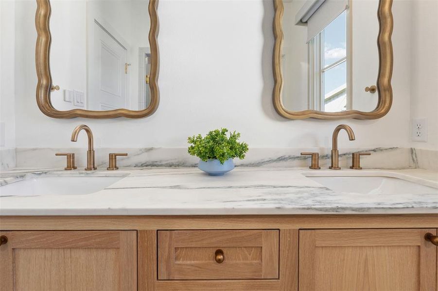 Close-up of interior finishes inside a home in , Malakoff (Image 16).