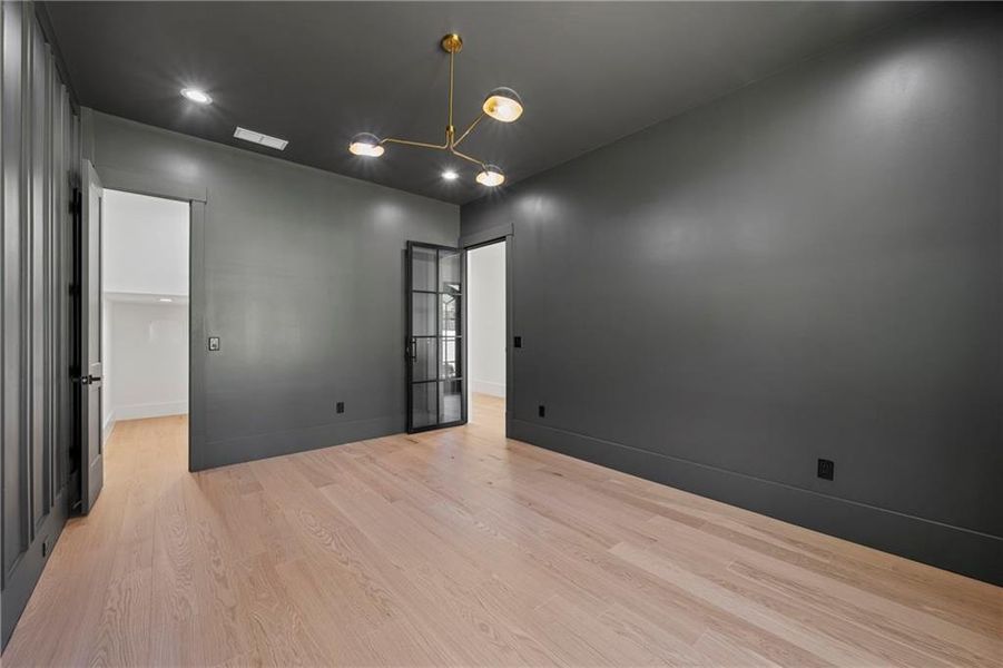 Spacious, unfurnished interior of a new home in , Lawrenceville (Image 20).