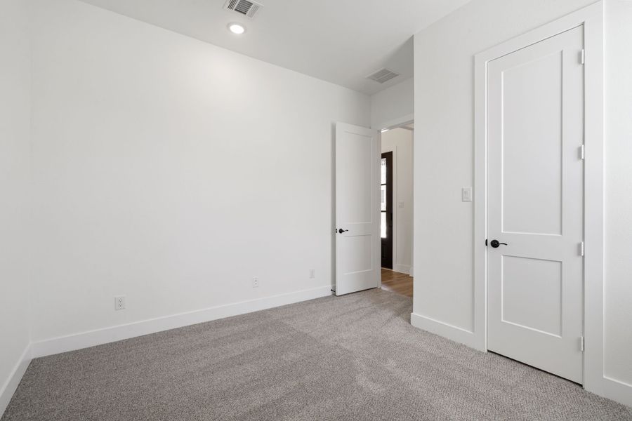 Representative unfurnished interior of a home built from the Malibu – 60′ Lot by Chesmar Homes in Fulshear Lakes, Fulshear (Image 15). Representative unfurnished interior of a home built from the Malibu – 60′ Lot by Chesmar Homes in Fulshear Lakes, Fulshear (Image 15).