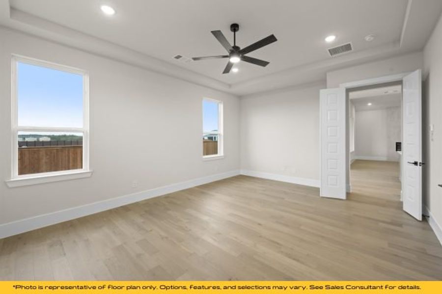 Representative unfurnished interior of a home built from the Vail by Stonefield Homes in Heath Golf and Yacht Club, Rockwall (Image 44).