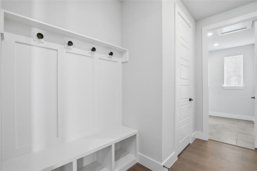 Spacious, unfurnished interior of a new home in Talon Hills, Fort Worth (Image 25).