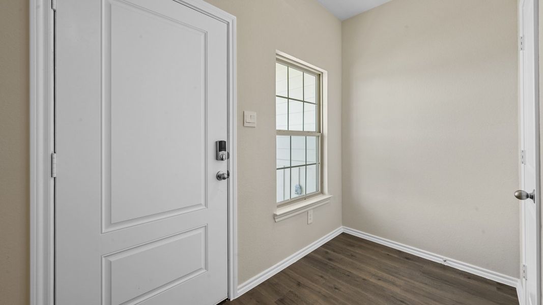 Spacious, unfurnished interior of a new home in Northspur, Terrell (Image 14).
