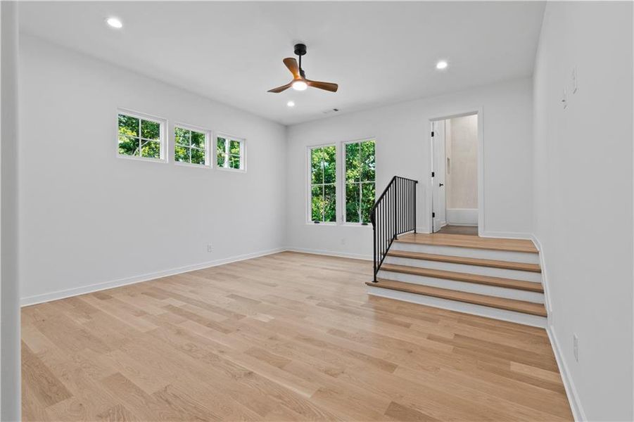 Spacious, unfurnished interior of a new home in , Alpharetta (Image 96).