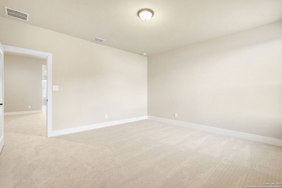 Spacious, unfurnished interior of a new home in Esperanza - 70', Boerne (Image 30). Spacious, unfurnished interior of a new home in Esperanza - 70', Boerne (Image 30).