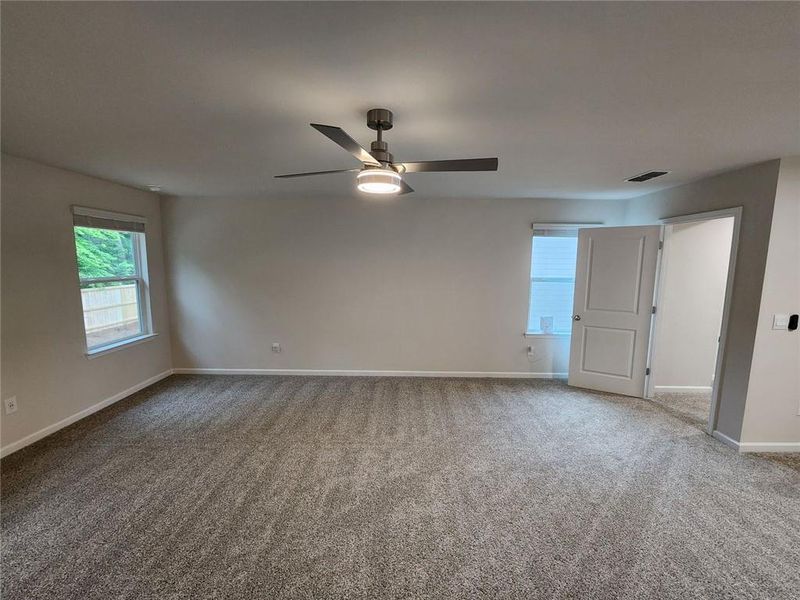 Spacious, unfurnished interior of a new home in The Oaks at Dawson, Dawsonville (Image 44). Spacious, unfurnished interior of a new home in The Oaks at Dawson, Dawsonville (Image 44).