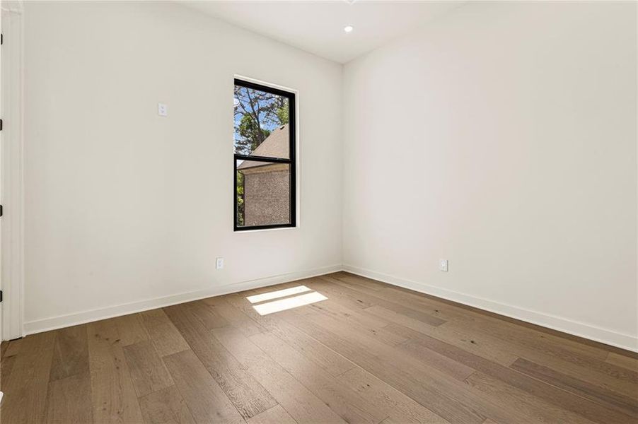 Spacious, unfurnished interior of a new home in , Atlanta (Image 24).