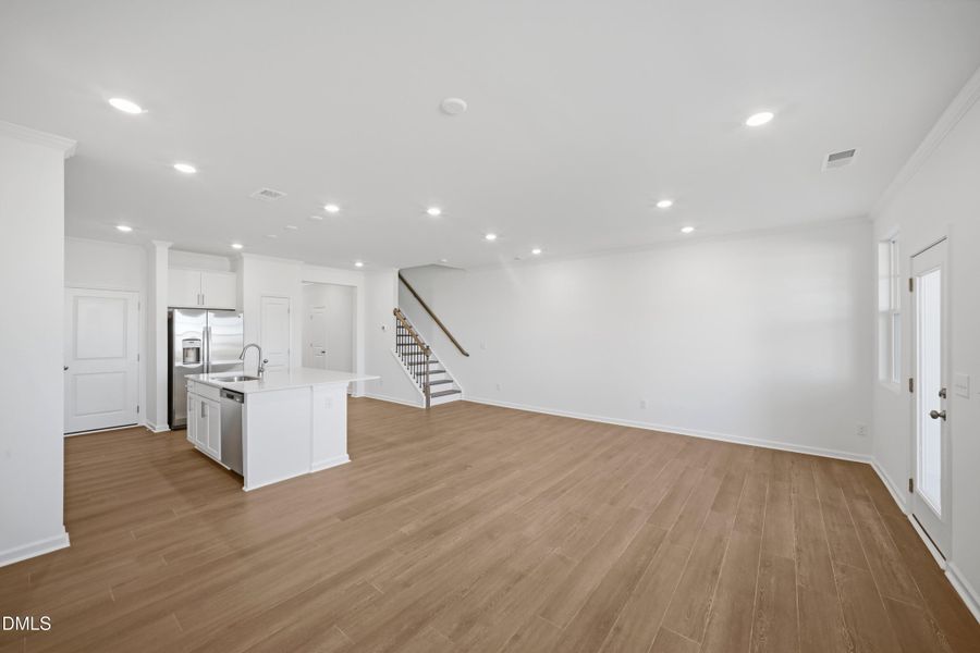 SUN_Everlee_Pic_CarsonII_QMI_227_Great_1 SUN_Everlee_Pic_CarsonII_QMI_227_Great_1