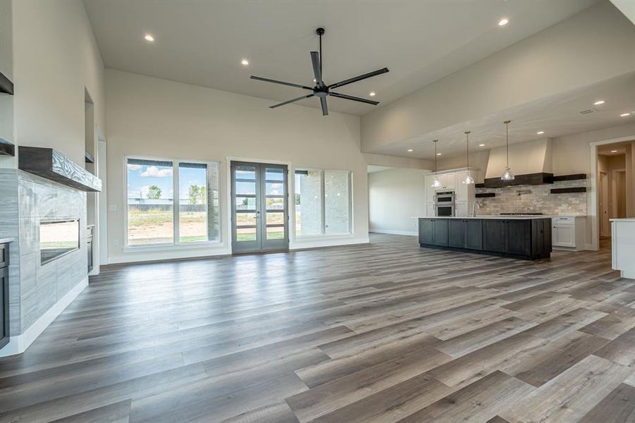 Spacious, unfurnished interior of a new home in , Granbury (Image 13). Spacious, unfurnished interior of a new home in , Granbury (Image 13).