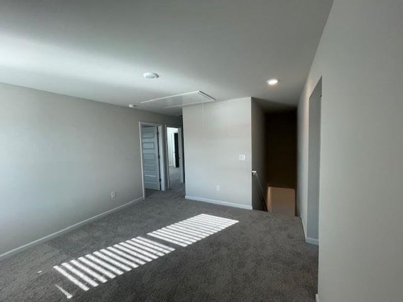 Spacious, unfurnished interior of a new home in , Calhoun (Image 11).