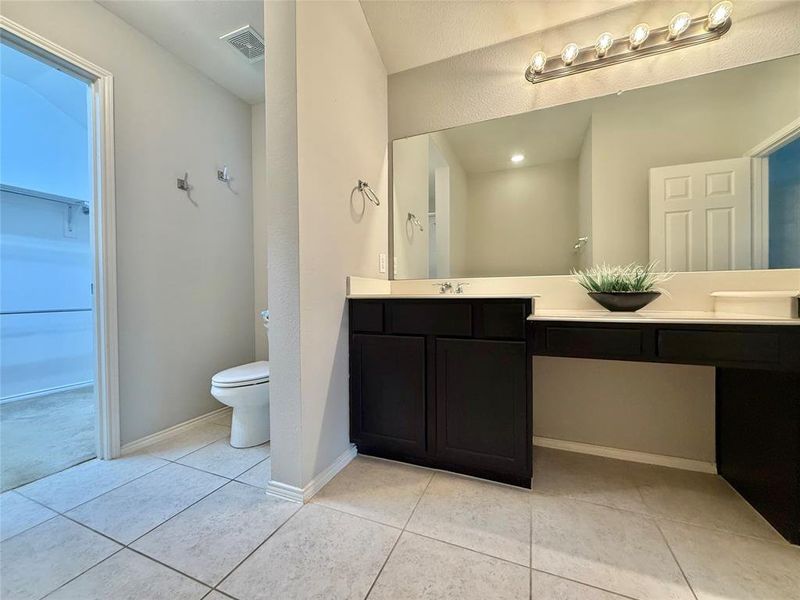 Furnished interior view inside a new home in , Forney (Image 23). Furnished interior view inside a new home in , Forney (Image 23).