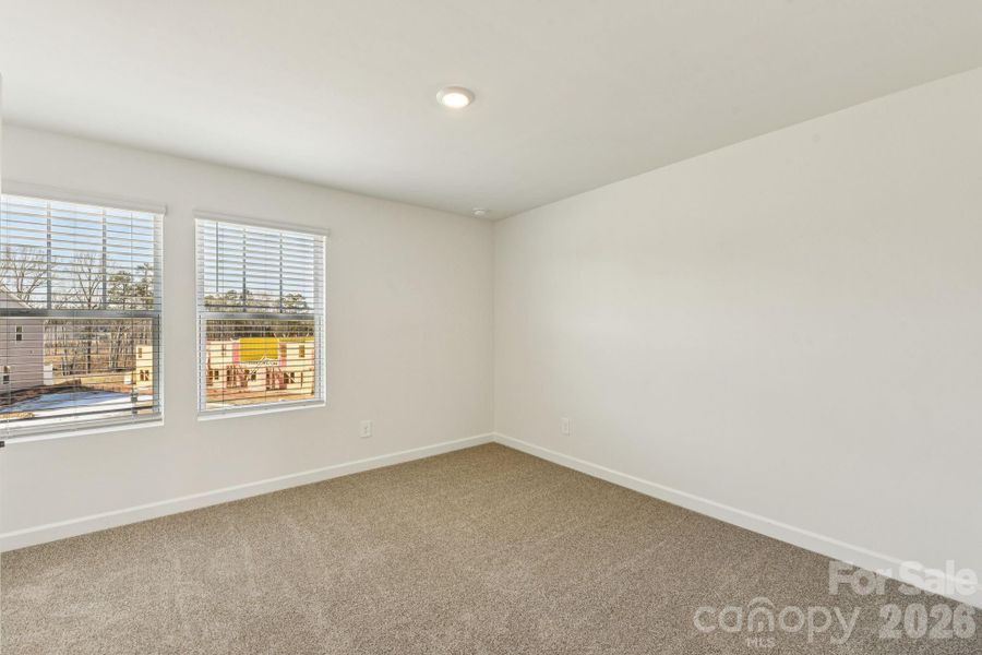 Spacious, unfurnished interior of a new home in Galloway Ridge, Charlotte (Image 17).