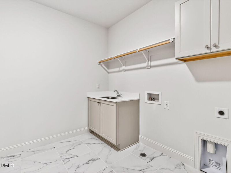 029-1280x960-laundry-room