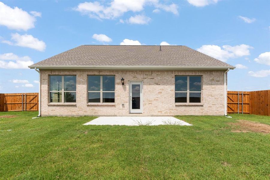 Front exterior of a new home in , Venus, TX, highlighting curb appeal (Image 25). Front exterior of a new home in , Venus, TX, highlighting curb appeal (Image 25).