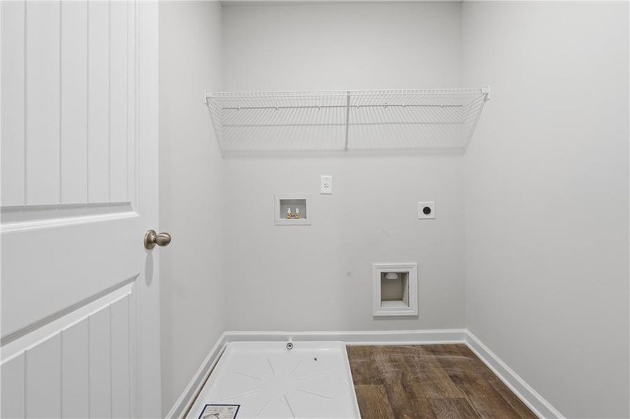 Spacious, unfurnished interior of a new home in Concord Oaks, Powder Springs (Image 19). Spacious, unfurnished interior of a new home in Concord Oaks, Powder Springs (Image 19).