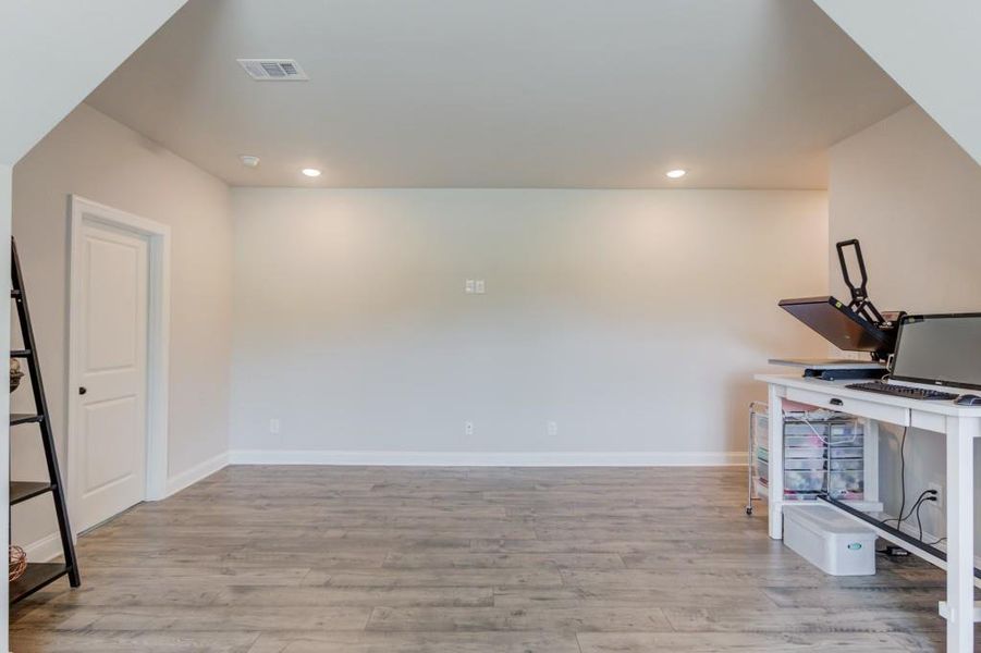 Image 43 of a home in .