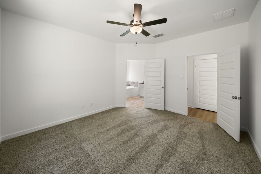 Spacious, unfurnished interior of a new home in Highland Oaks, Tyler (Image 7). Spacious, unfurnished interior of a new home in Highland Oaks, Tyler (Image 7).