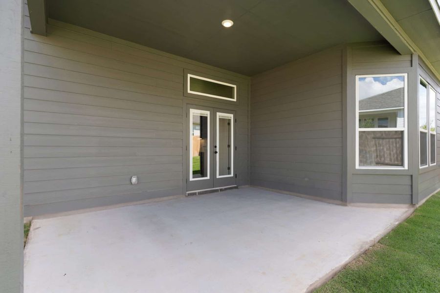 Exterior details and patio area of a home in Nolina, Georgetown (Image 25).