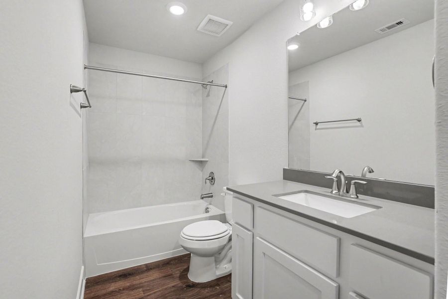 Furnished interior view inside a new home in Encino Estates, Dayton (Image 11).