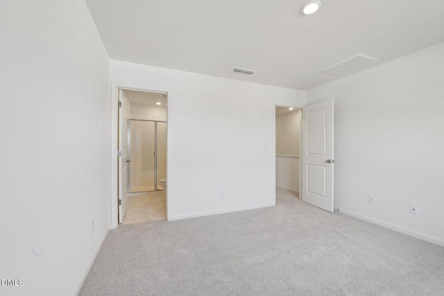 16-web-or-mls-2027 Oakdale Dr-S3103-016