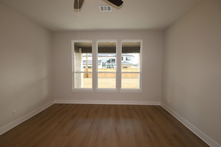 Spacious, unfurnished interior of a new home in Dunham Pointe, Cypress (Image 40).