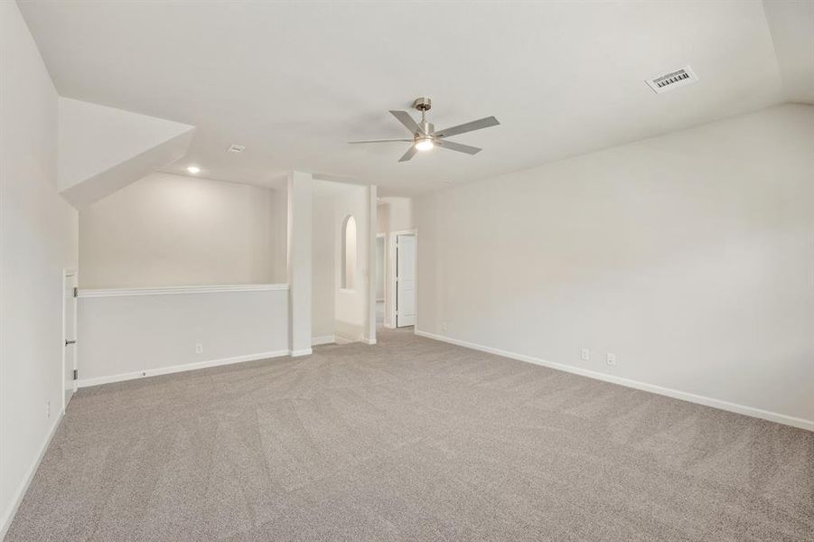 Spacious, unfurnished interior of a new home in Rolling Meadows, Lancaster (Image 29). Spacious, unfurnished interior of a new home in Rolling Meadows, Lancaster (Image 29).