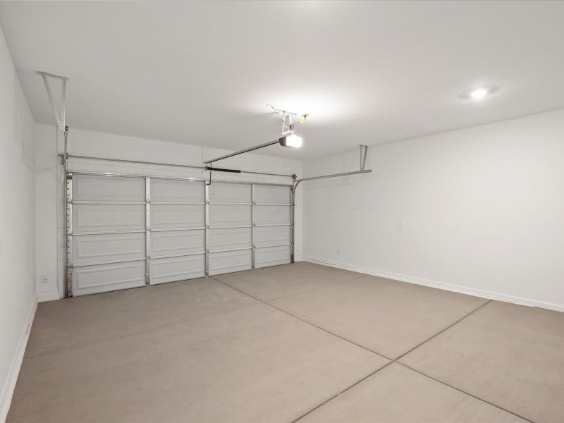 Spacious, unfurnished interior of a new home in Alamar at Rocking K, Tucson (Image 13). Spacious, unfurnished interior of a new home in Alamar at Rocking K, Tucson (Image 13).