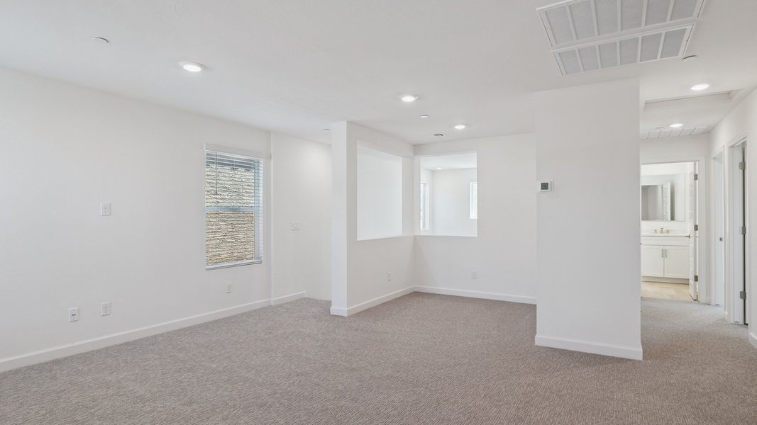 Spacious, unfurnished interior of a new home in The Buttes at Mystic, Peoria (Image 27). Spacious, unfurnished interior of a new home in The Buttes at Mystic, Peoria (Image 27).