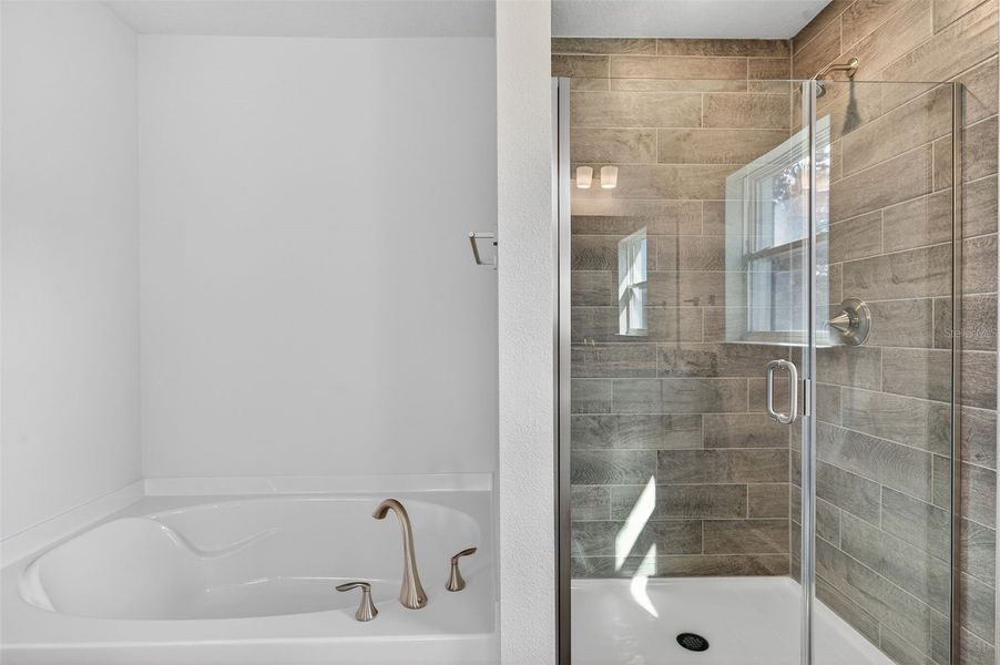 Close-up of interior finishes inside a home in Hill Country Estates, Dade City (Image 13).