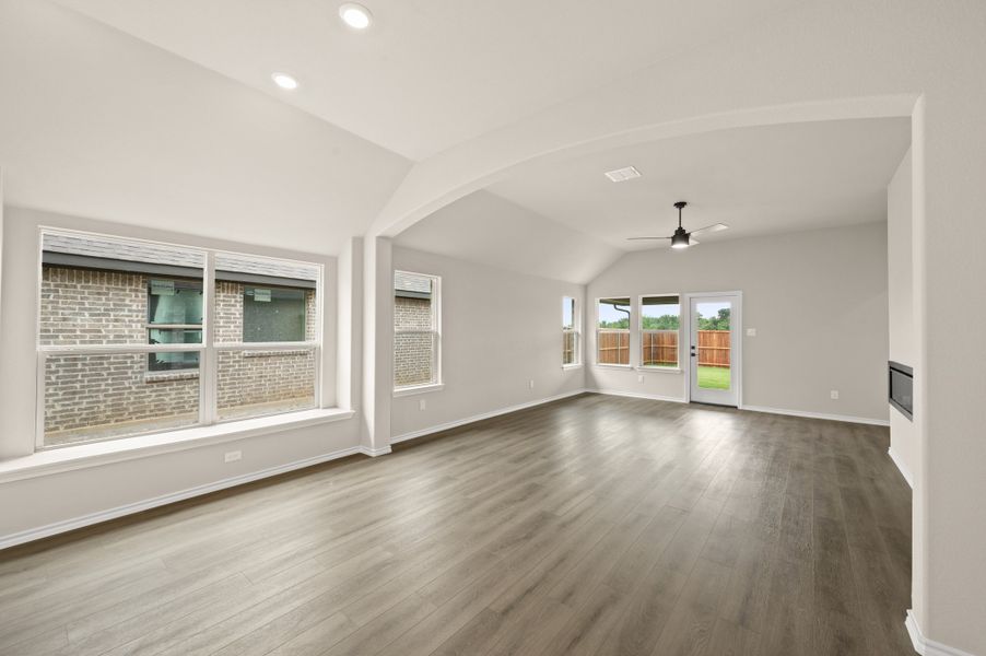 Spacious, unfurnished interior of a new home in Meadow Park at The Meadows, Ponder (Image 15). Spacious, unfurnished interior of a new home in Meadow Park at The Meadows, Ponder (Image 15).