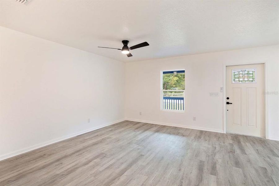 Spacious, unfurnished interior of a new home in , Webster (Image 18).