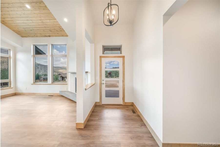 Spacious, unfurnished interior of a new home in , Hot Sulphur Springs (Image 11).