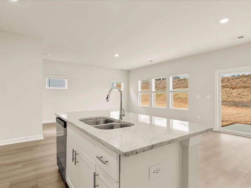 Welcome to the Lennon floorplan at Brayfield Manor - Heritage Collection.