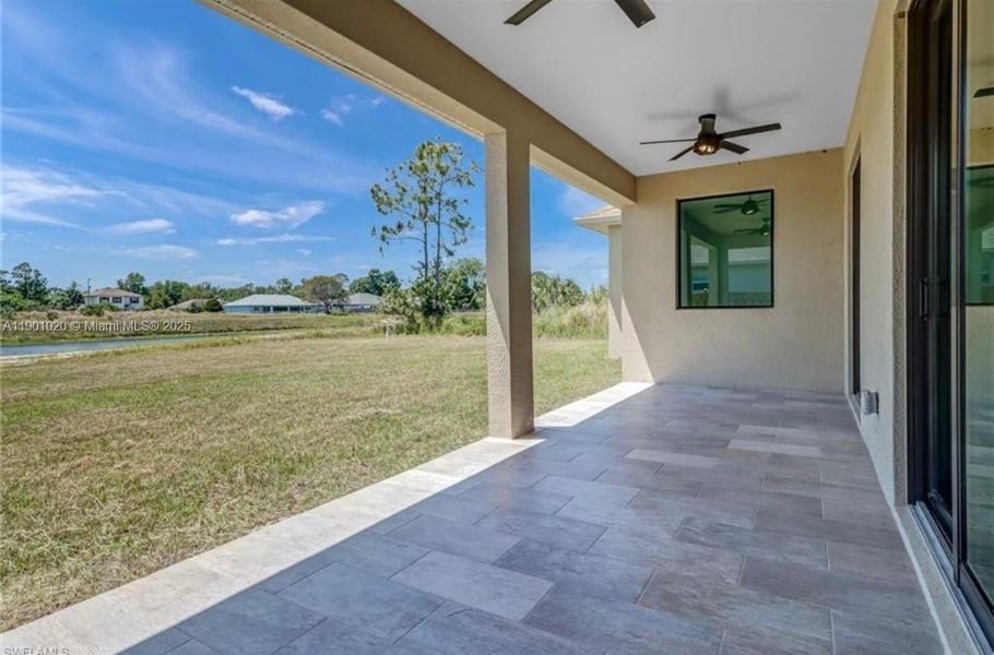 Exterior details and patio area of a home in , Lehigh Acres (Image 2).