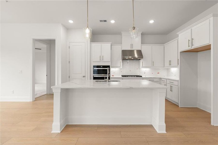 Furnished interior view inside a new home in , Kennesaw (Image 9).