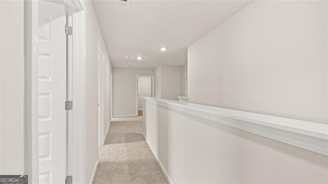 Spacious, unfurnished interior of a new home in Twin Lakes, Hoschton (Image 12).