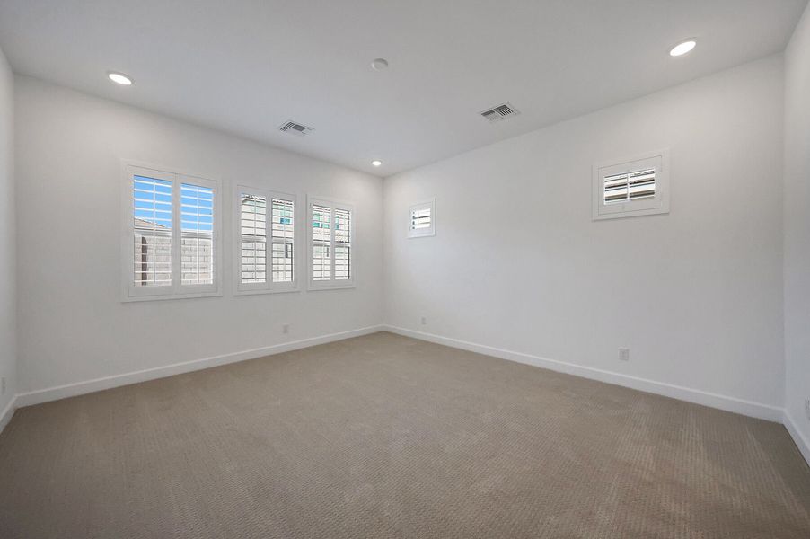 Spacious, unfurnished interior of a new home in Miravida, Surprise (Image 14).