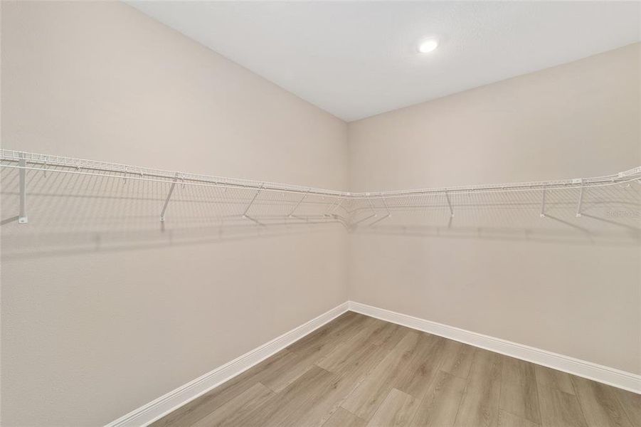 Spacious, unfurnished interior of a new home in , Ocala (Image 39).