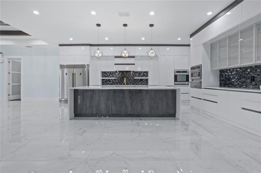 Furnished interior view inside a new home in , Eustis (Image 8).