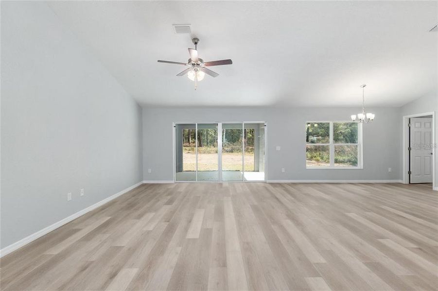 Spacious, unfurnished interior of a new home in , Dunnellon (Image 27).