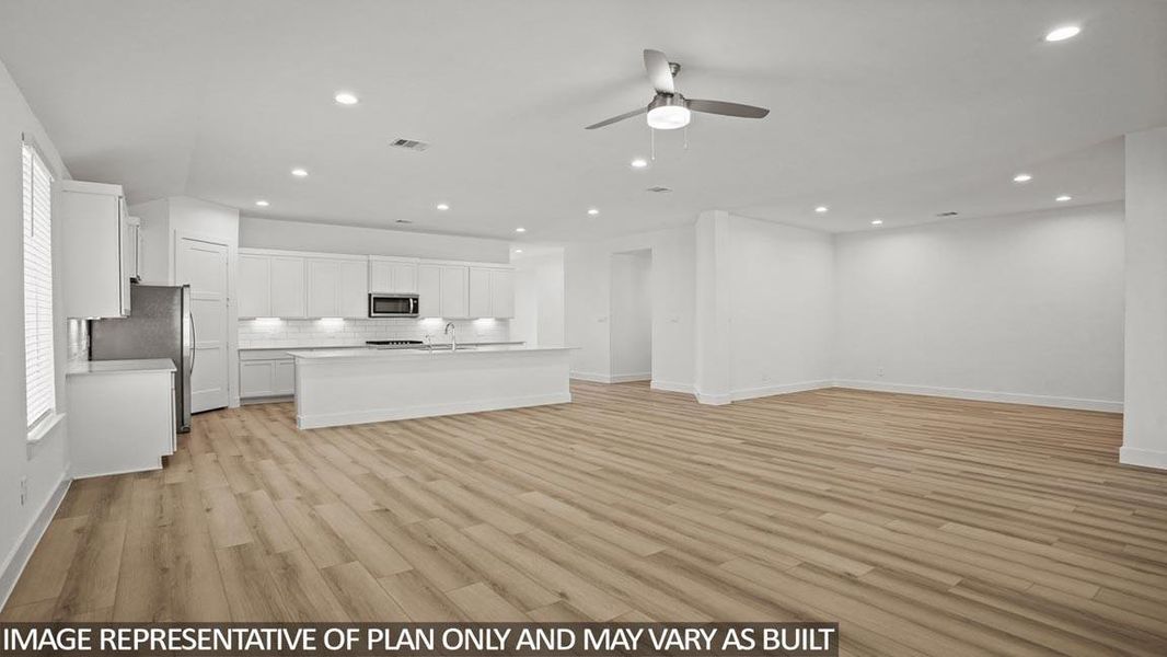 Spacious, unfurnished interior of a new home in Silverthorne, Conroe (Image 12).