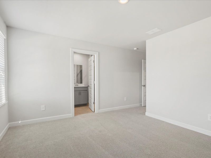 Spacious, unfurnished interior of a new home in Valentine Townes, Greer (Image 15).